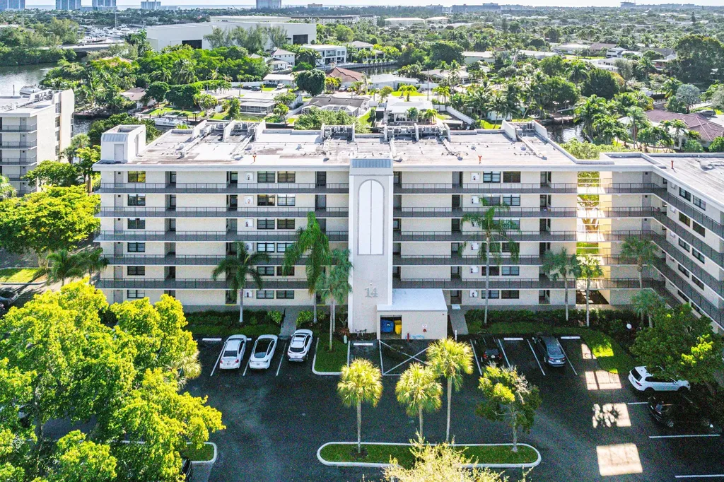 14 Royal Palm Way Boca Raton FL 33432