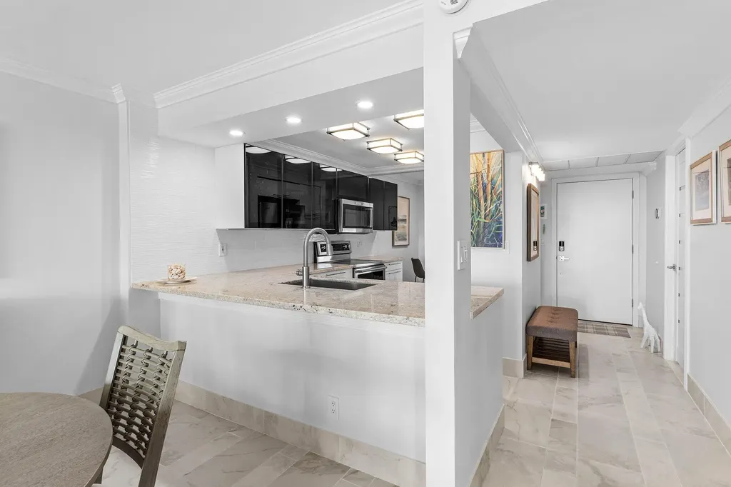 14 Royal Palm Way Boca Raton FL 33432