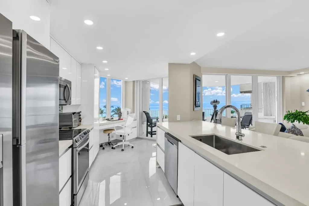 550 S Ocean Boulevard Boca Raton FL 33432
