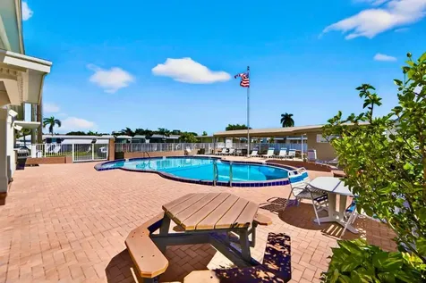 1552 S 33rd Road Hollywood FL 33021