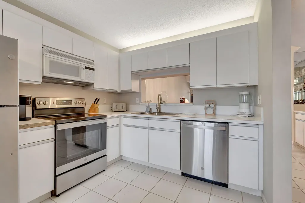280 NW 67th Street Boca Raton FL 33487