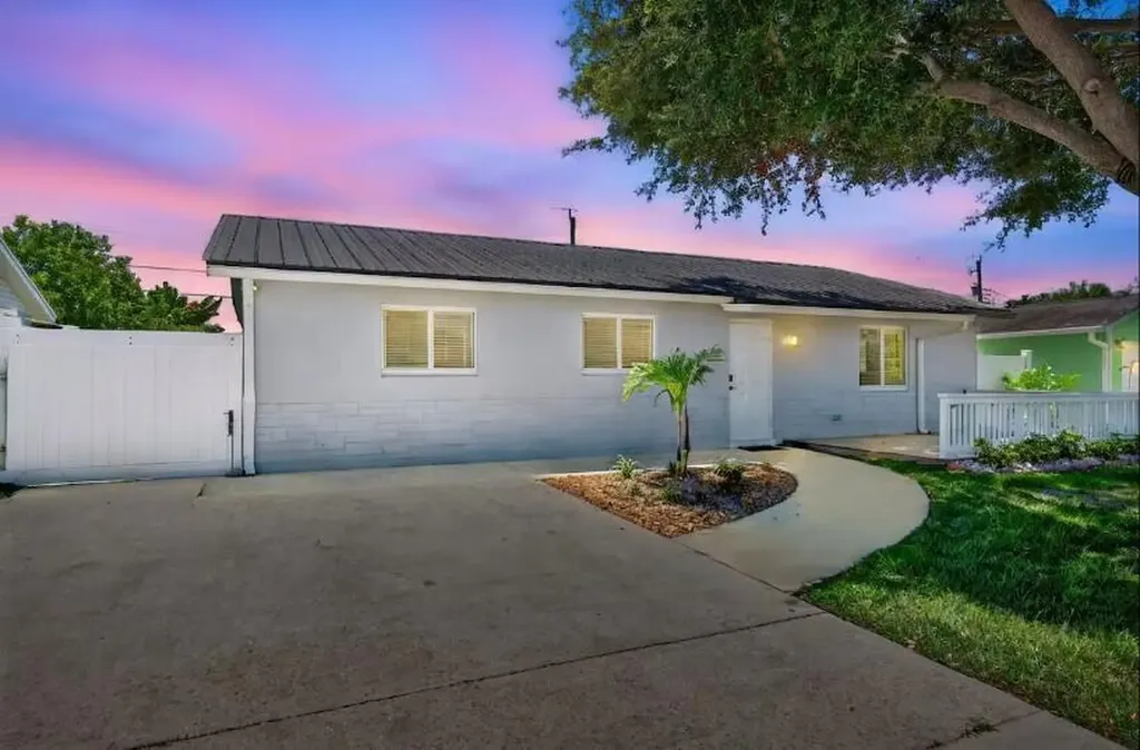 516 E Whitney Drive Jupiter FL 33458