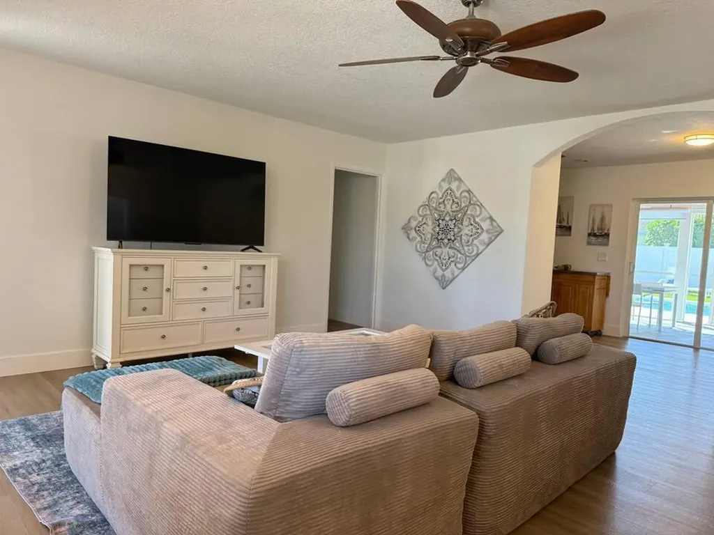516 E Whitney Drive Jupiter FL 33458
