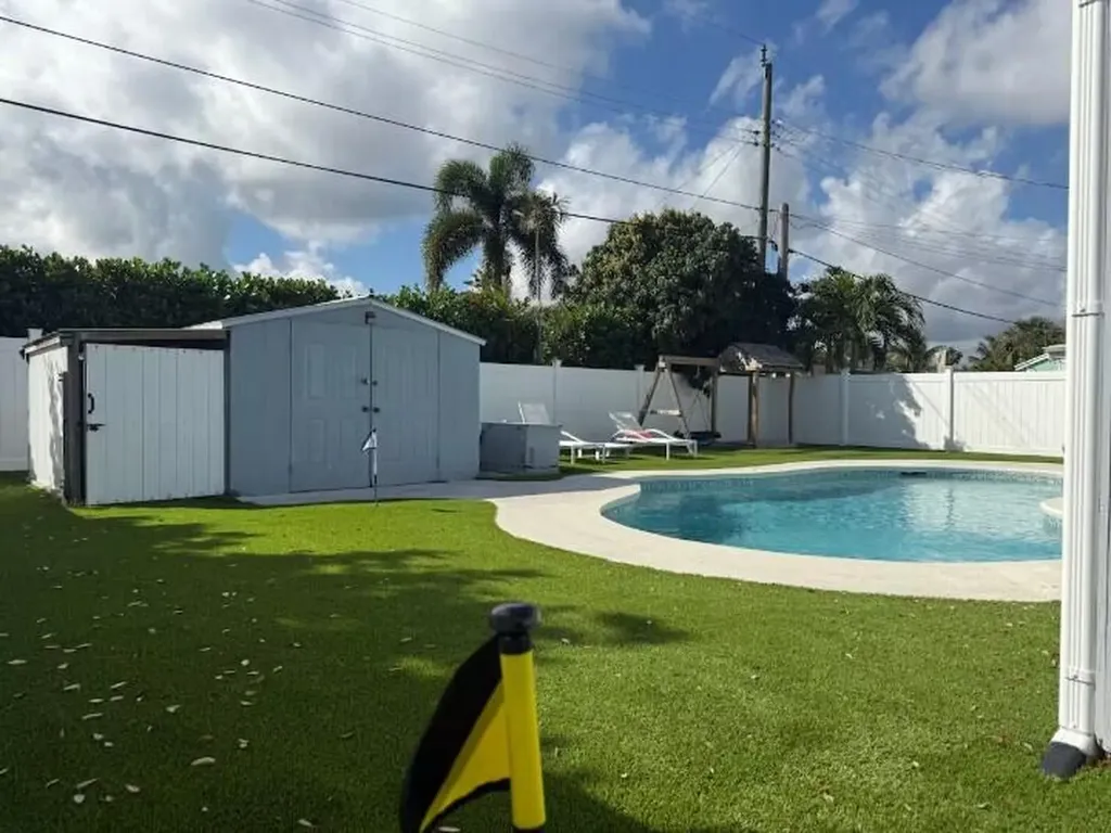 516 E Whitney Drive Jupiter FL 33458