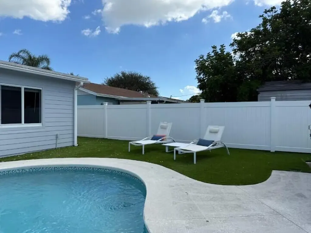516 E Whitney Drive Jupiter FL 33458