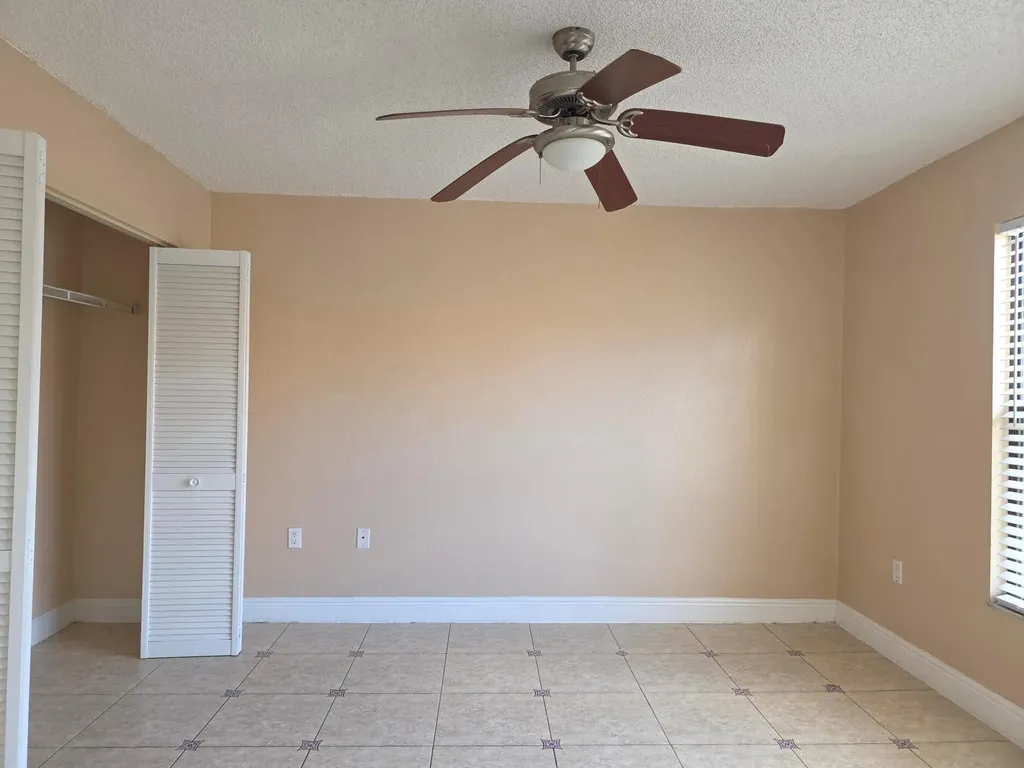 1542 Lake Crystal Drive West Palm Beach FL 33411