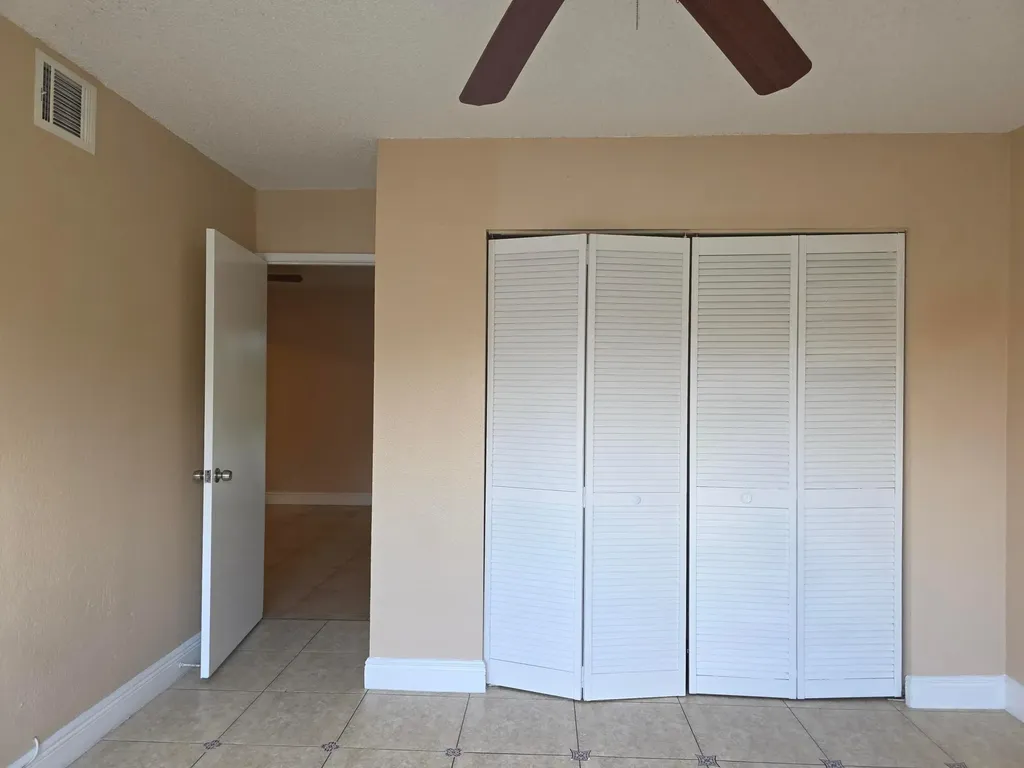1542 Lake Crystal Drive West Palm Beach FL 33411