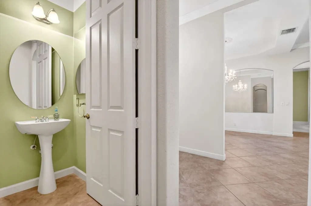 9566 Lantern Bay Circle West Palm Beach FL 33411