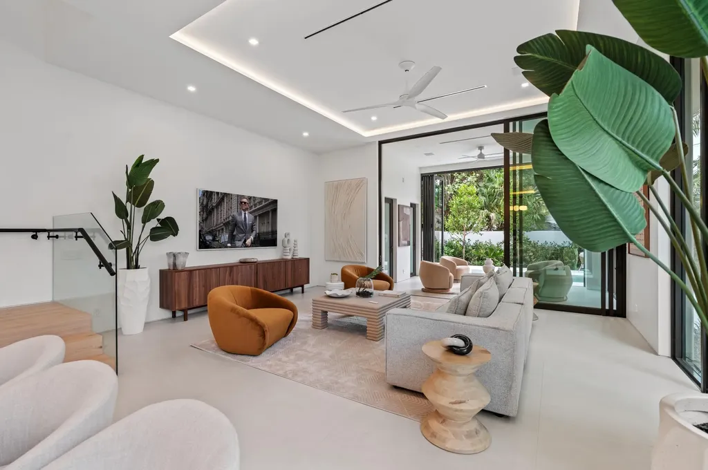 1136 NE 9th Avenue Delray Beach FL 33483