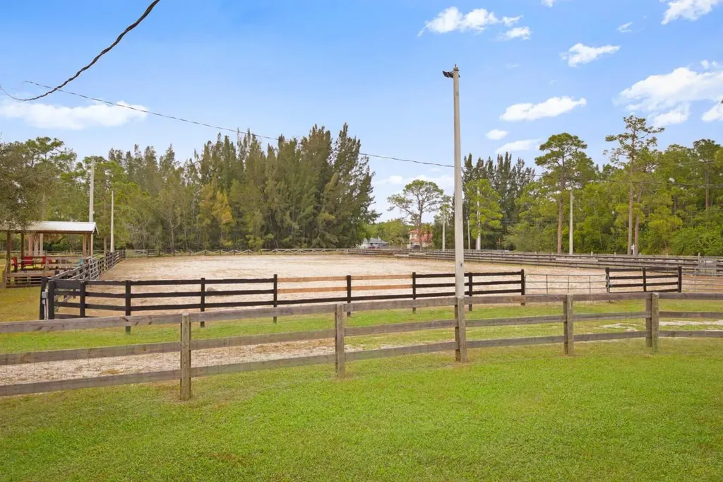 18080 W Sycamore Drive The Acreage FL 33470