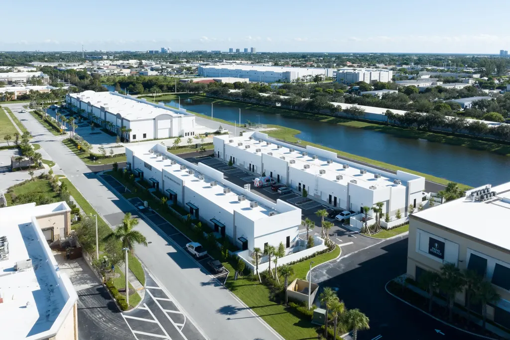 230 N Congress Avenue Lake Park FL 33403