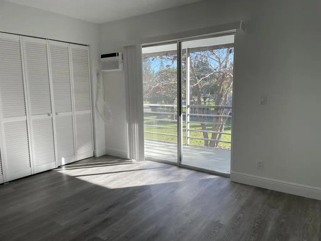 172 Sussex I West Palm Beach FL 33417