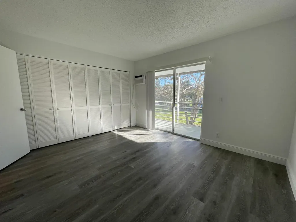 172 Sussex I West Palm Beach FL 33417