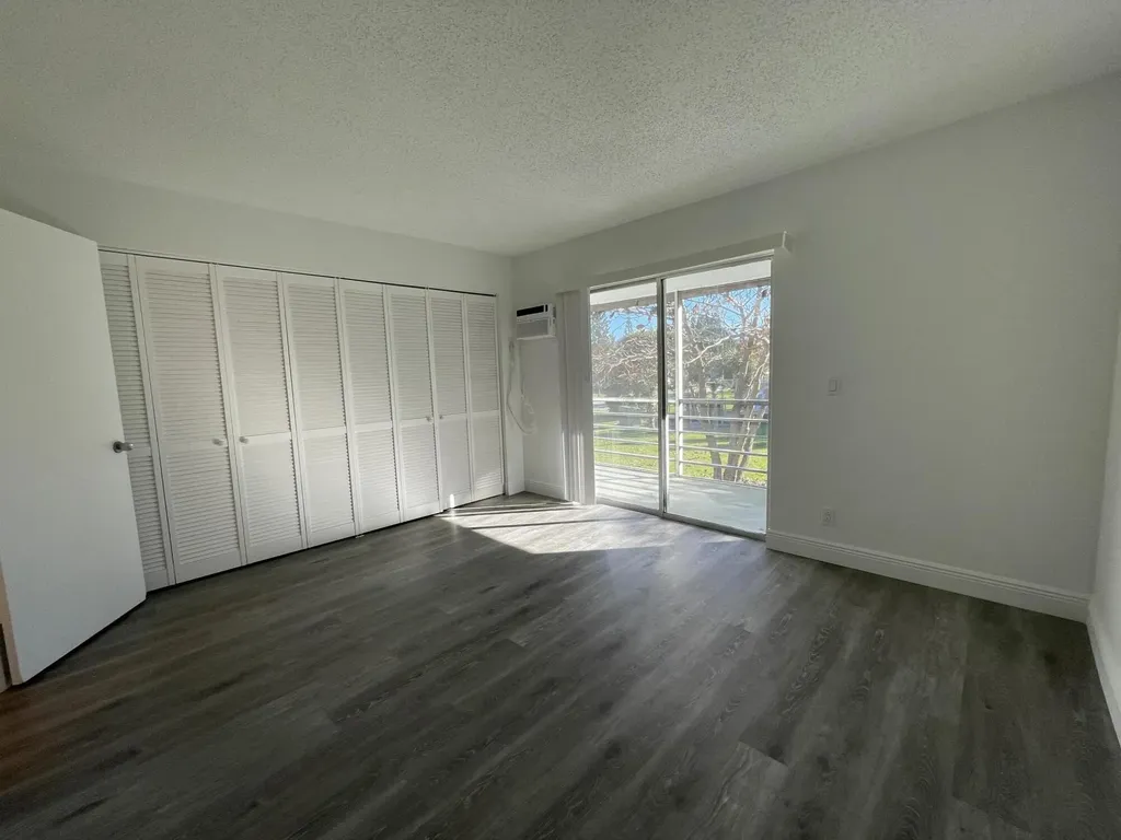 172 Sussex I West Palm Beach FL 33417