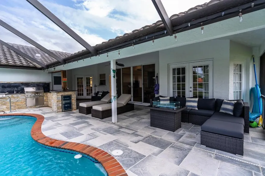22392 Siesta Key Drive Boca Raton FL 33428