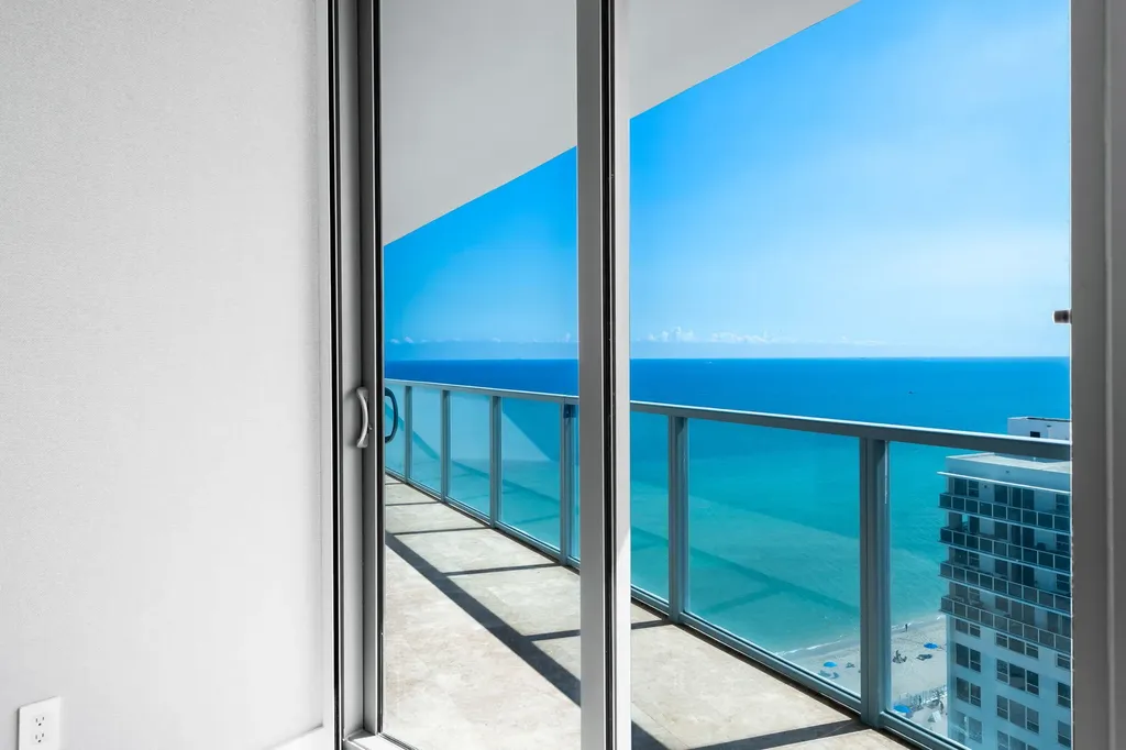 3101 S Ocean Drive Hollywood FL 33019