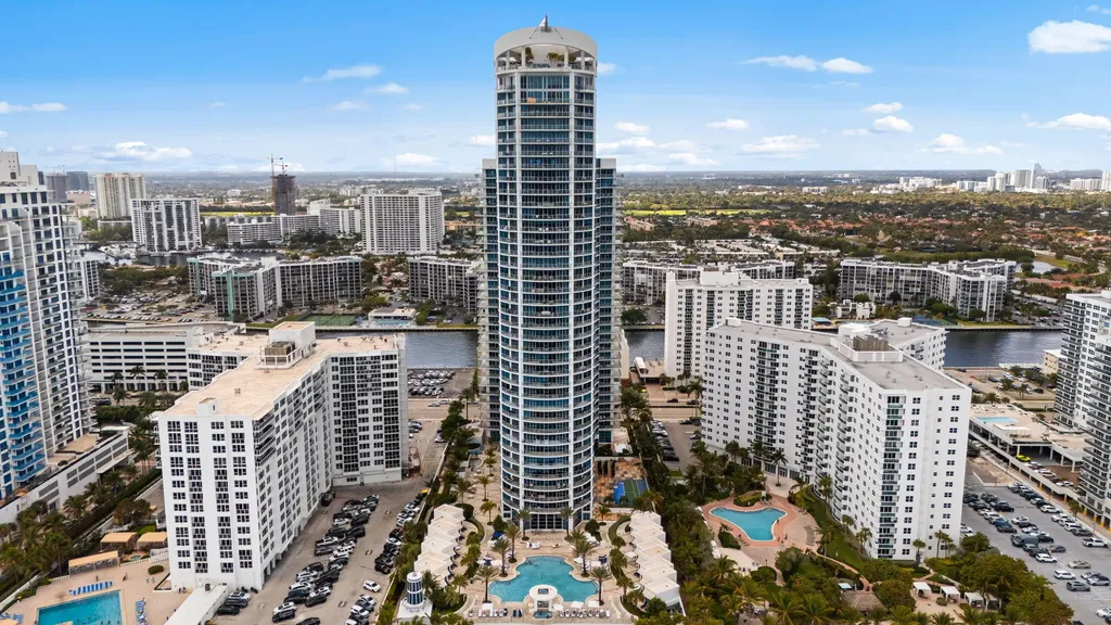 3101 S Ocean Drive Hollywood FL 33019