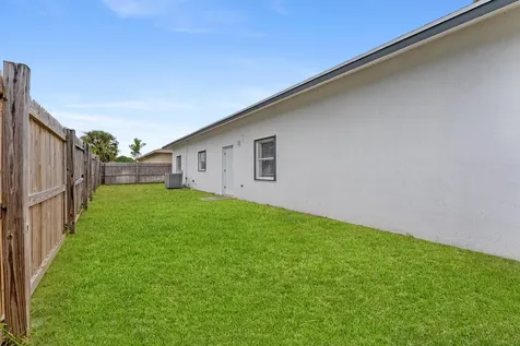 3011 Avenue M Riviera Beach FL 33404