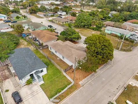 3011 Avenue M Riviera Beach FL 33404