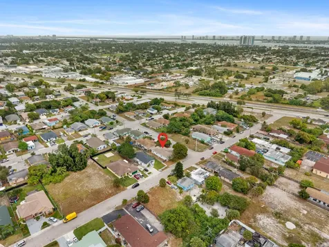 3011 Avenue M Riviera Beach FL 33404