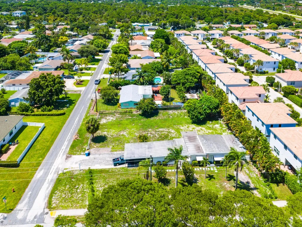 335 Gulfstream Boulevard Boynton Beach FL 33435