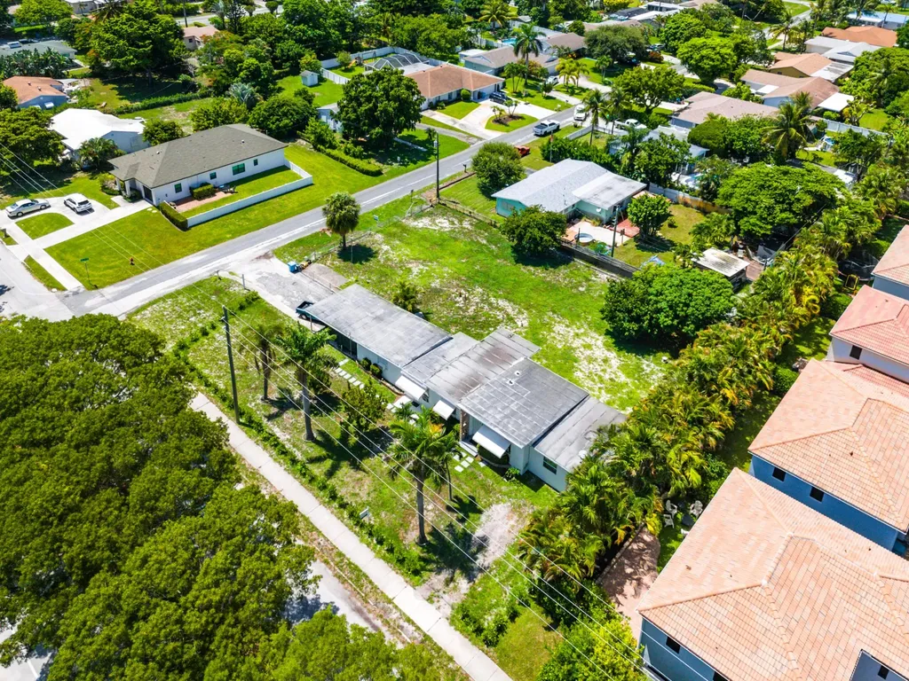335 Gulfstream Boulevard Boynton Beach FL 33435