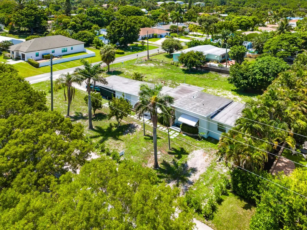 335 Gulfstream Boulevard Boynton Beach FL 33435