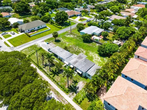 335 Gulfstream Boulevard Boynton Beach FL 33435