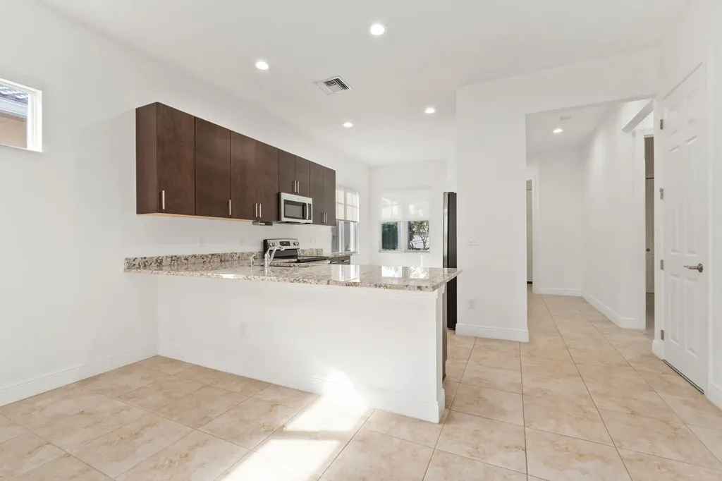 9189 SW Pepoli Way Port St Lucie FL 34987