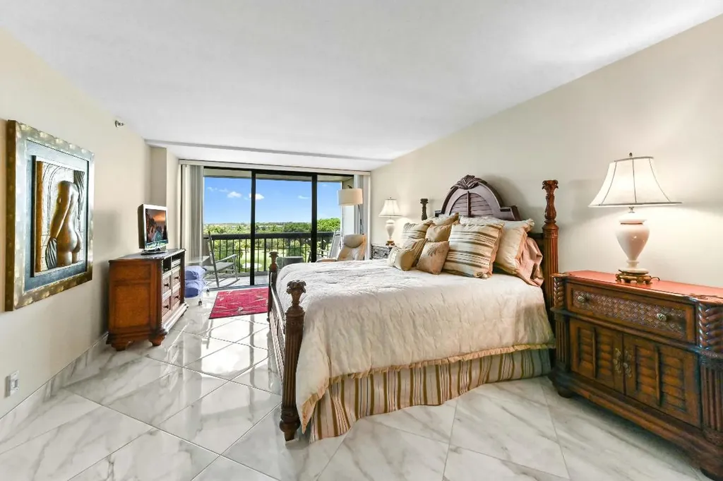 1900 Consulate Place West Palm Beach FL 33401