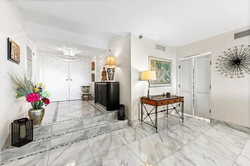 1900 Consulate Place West Palm Beach FL 33401