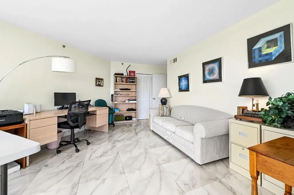 1900 Consulate Place West Palm Beach FL 33401