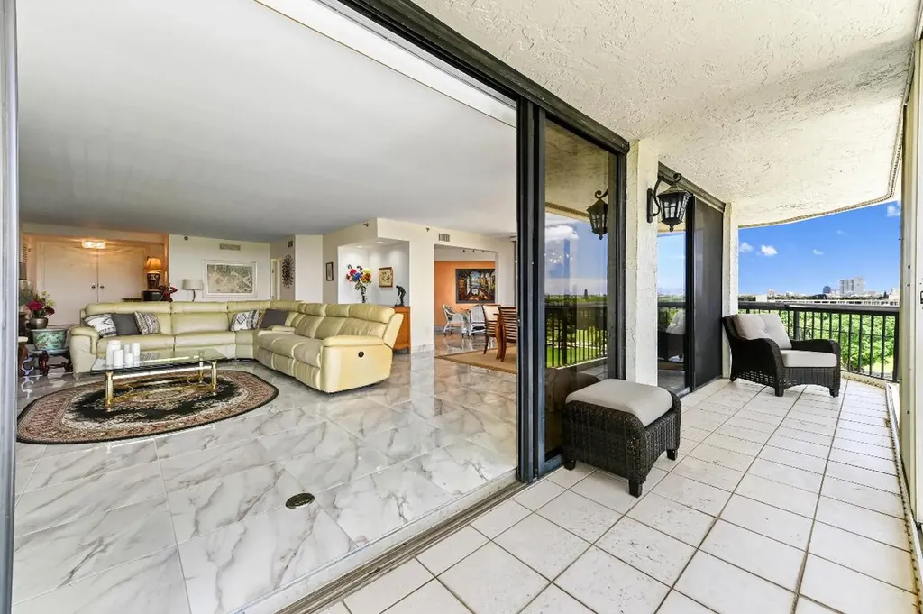 1900 Consulate Place West Palm Beach FL 33401