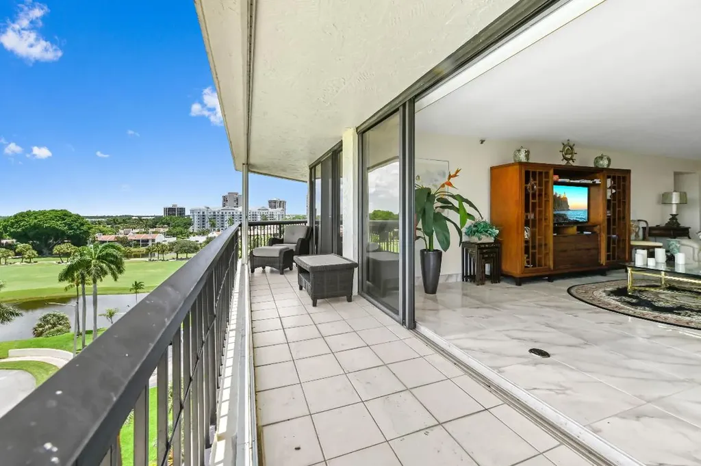 1900 Consulate Place West Palm Beach FL 33401