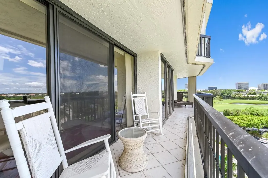 1900 Consulate Place West Palm Beach FL 33401