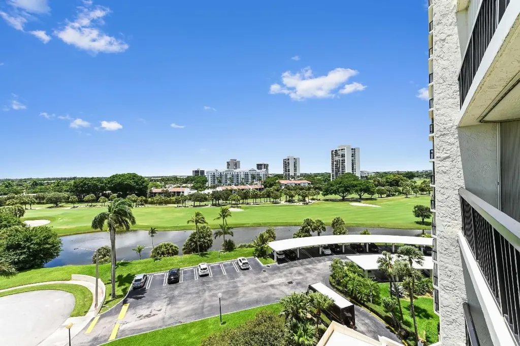 1900 Consulate Place West Palm Beach FL 33401
