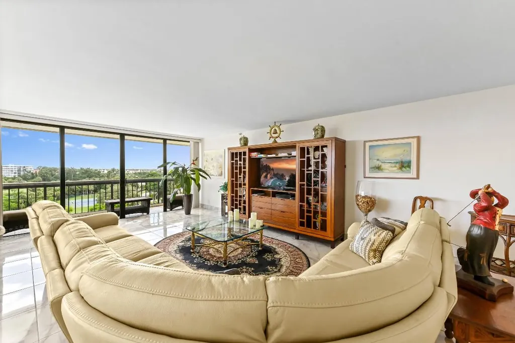 1900 Consulate Place West Palm Beach FL 33401
