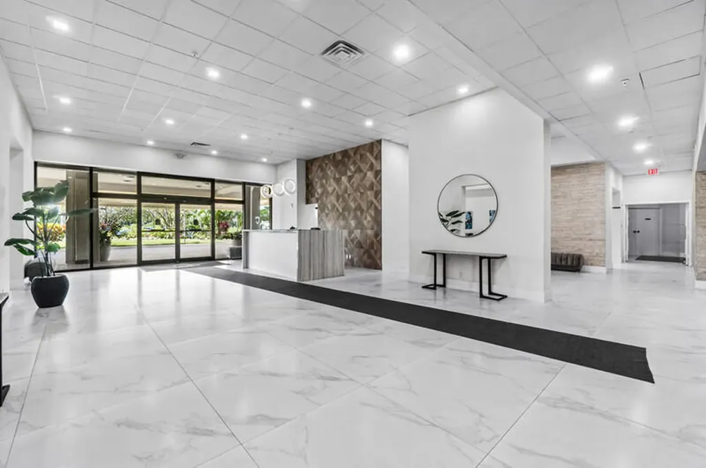 1900 Consulate Place West Palm Beach FL 33401