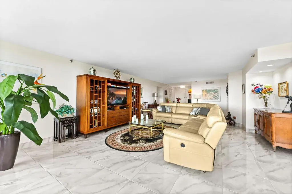 1900 Consulate Place West Palm Beach FL 33401