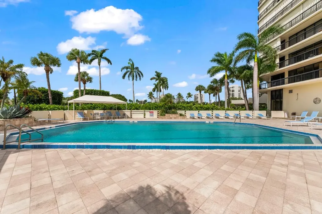 1900 Consulate Place West Palm Beach FL 33401
