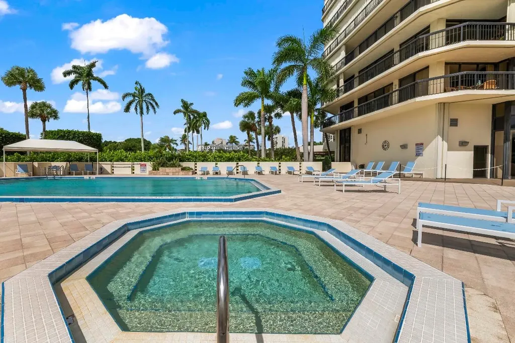 1900 Consulate Place West Palm Beach FL 33401