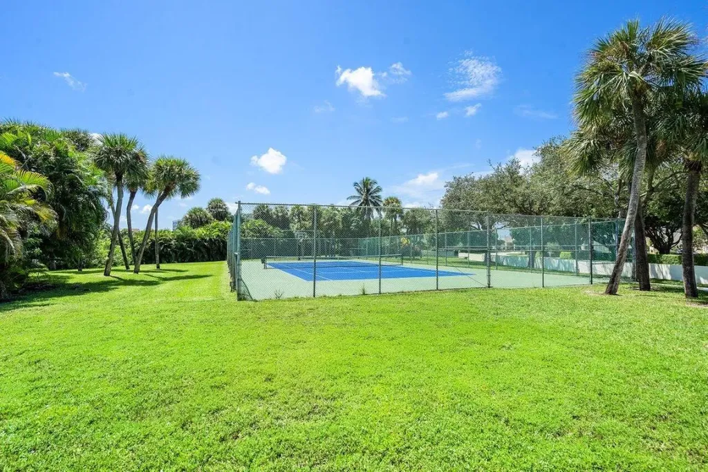 1900 Consulate Place West Palm Beach FL 33401