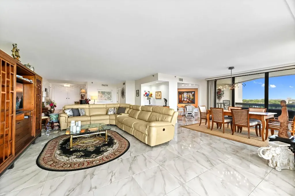1900 Consulate Place West Palm Beach FL 33401
