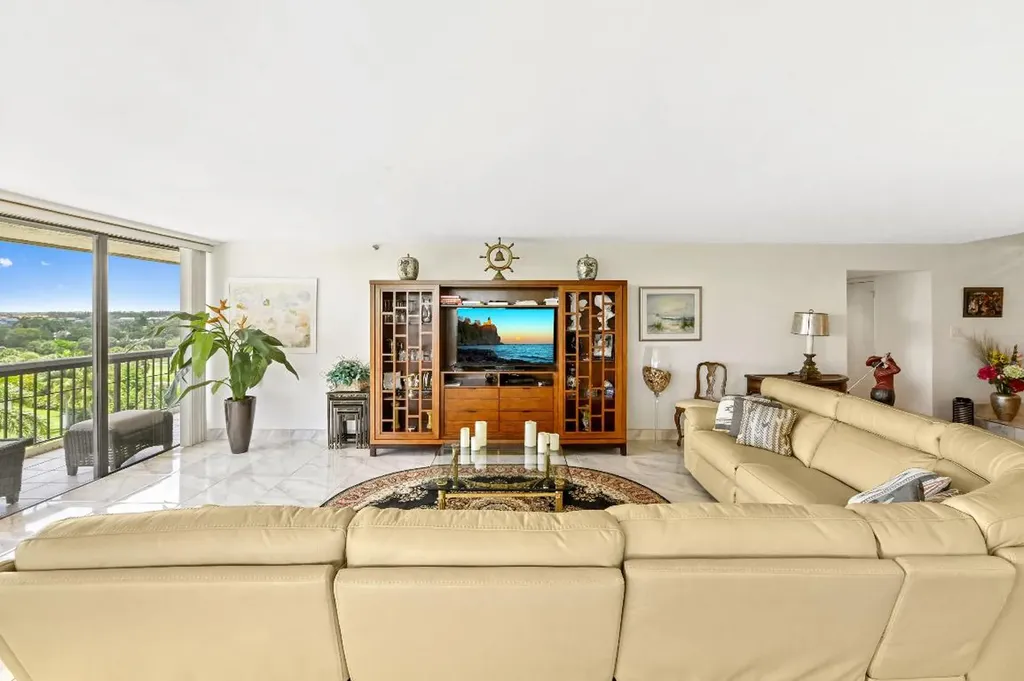 1900 Consulate Place West Palm Beach FL 33401