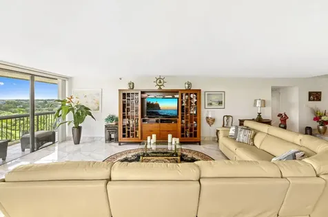 1900 Consulate Place West Palm Beach FL 33401