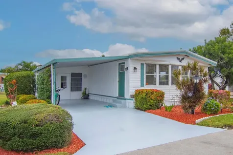 452 NE Pinelake Village Boulevard Jensen Beach FL 34957