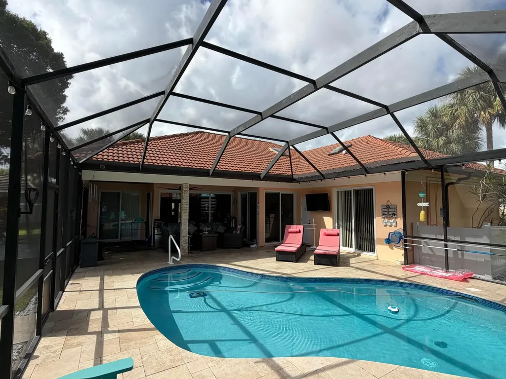 9050 Cypress Hollow Drive Palm Beach Gardens FL 33418