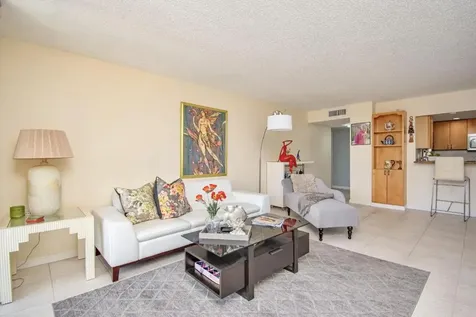 3912 S Ocean Boulevard Highland Beach FL 33487