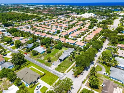3650 SE 2nd Court Boynton Beach FL 33435