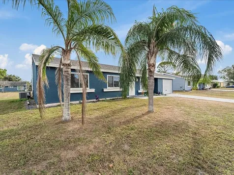 2464 Shenandoah Street North Port FL 34287
